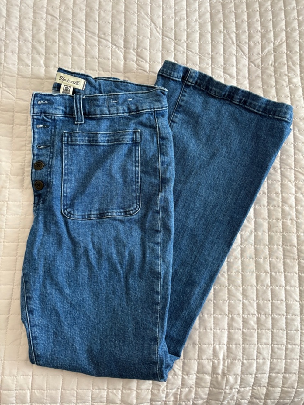 Madewell Flea Market Flare Jeans in Enola Wash with Comfort Stretch - Picture 3 of 9
